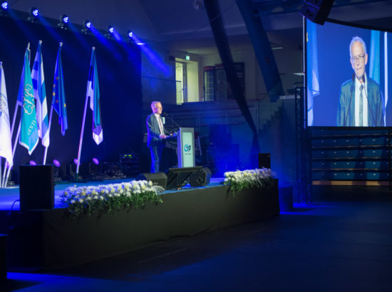 Riigikogu esimees Eiki Nestor pidas tervituskõne Omavalitsuspäeva konverentsil