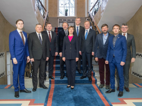 Põhiseaduskomisjon kohtus Kadriorus Vabariigi Presidendi Kersti Kaljulaidiga