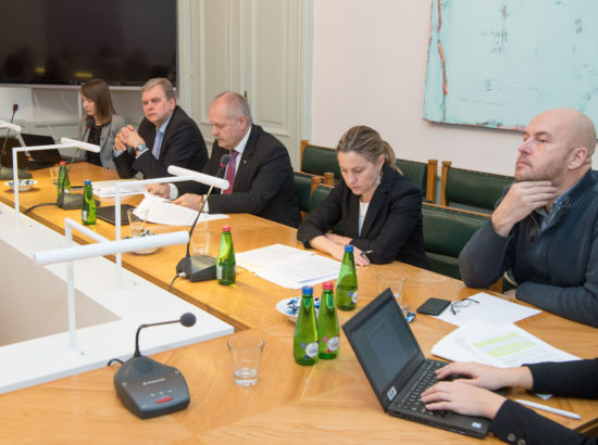 Väliskomisjon sai ülevaate Eesti tegevusest soome-ugri hõimurahvaste toetamisel