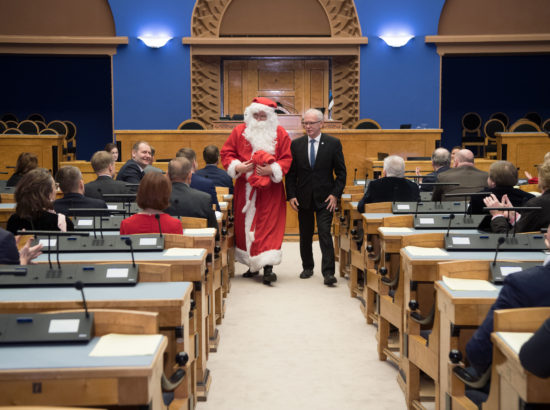 Täiskogu istung, jõuluvana külaskäik