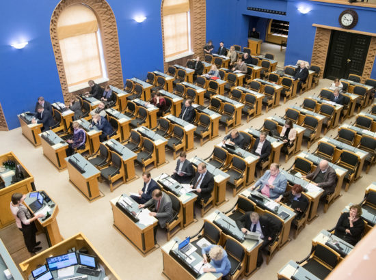 Täiskogu istung, olulise tähtsusega riikliku küsimuse „Kuidas eakana hakkama saada – hoolduskindlustuse loomine?“ arutelu