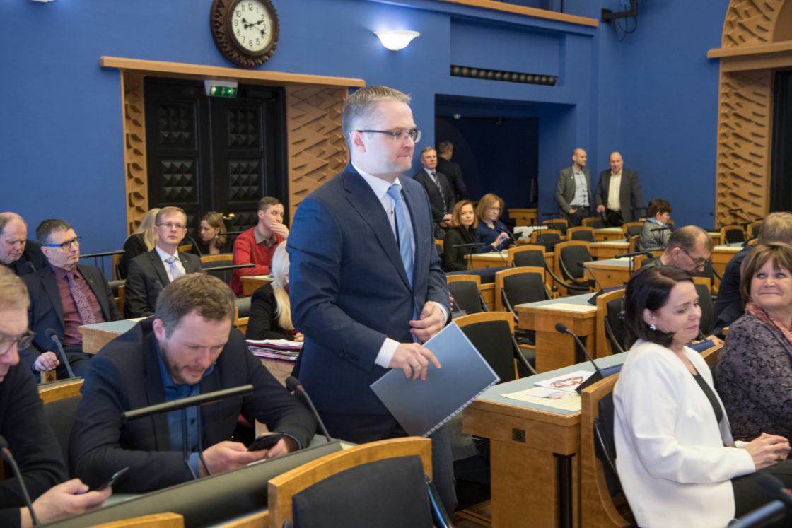 Täiskogu istung, Janar Holmi nimetamine riigikontrolöri ametisse