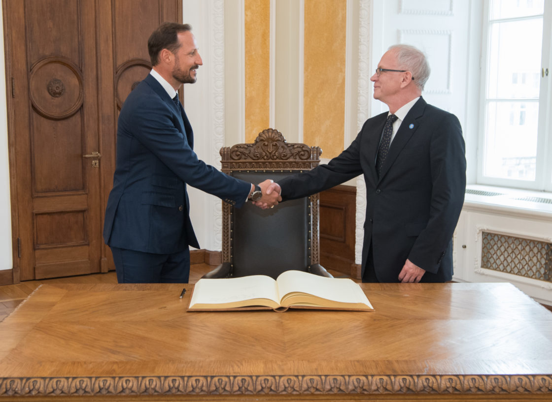 Riigikogu esimees Eiki Nestor kohtus Norra kroonprints Haakoniga
