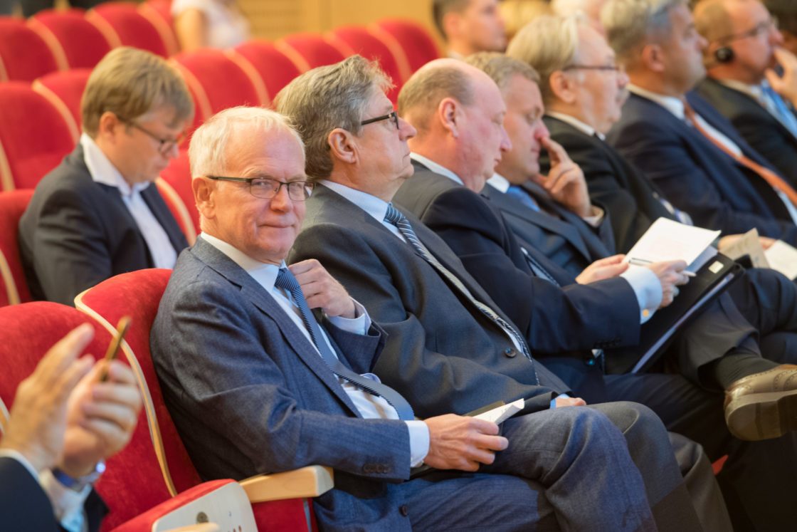 Riigikogu esimees Eiki Nestor tegi ettekande Eesti III omavalitsuspäeval