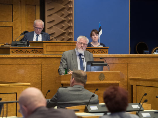 Täiskogu istung, olulise tähtsusega riikliku küsimuse "Eesti vajab põlevkivienergeetikast väljumise strateegiat ehk PÕXITit" arutelu