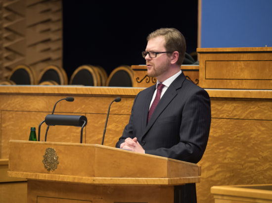 Täiskogu istung, olulise tähtsusega riikliku küsimuse "Rahapesu tõkestamise probleem" arutelu