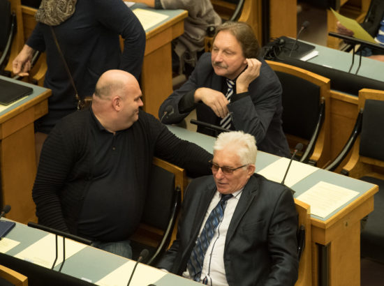 Riigikogu istung 3.12.2018, avaldus Ukraina toetuseks