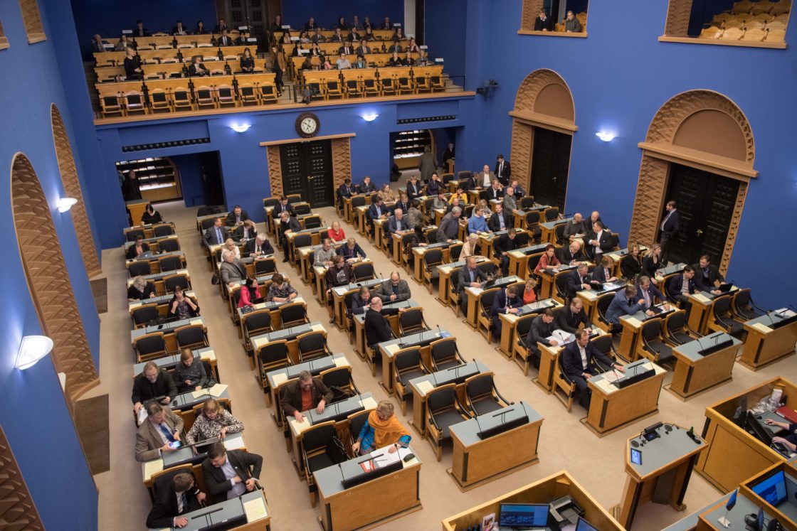 Täiskogu istung, ülevaade valitsuse tegevusest Euroopa Liidu poliitika teostamisel