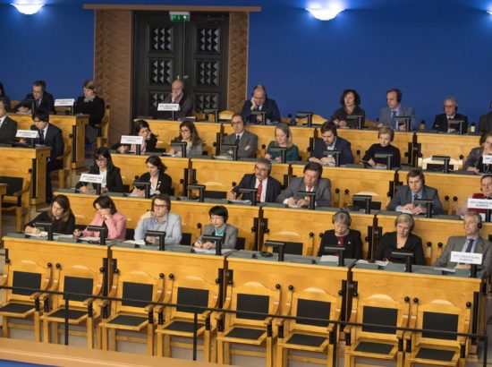 Täiskogu istung, ülevaade valitsuse tegevusest Euroopa Liidu poliitika teostamisel