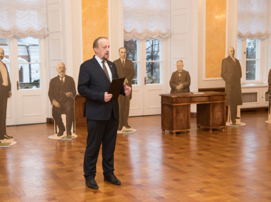 Eesti Ajutise Valitsuse ministrite fotoskulptuuride näituse avamine