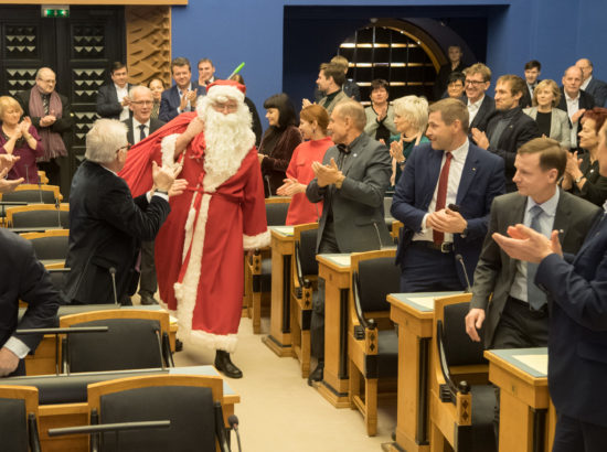 Täiskogu istung, jõuluvana külaskäik