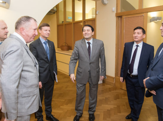 Riigieelarve kontrolli erikomisjoni liikmed kohtusid Kasahstani Riigikontrolli delegatsiooniga