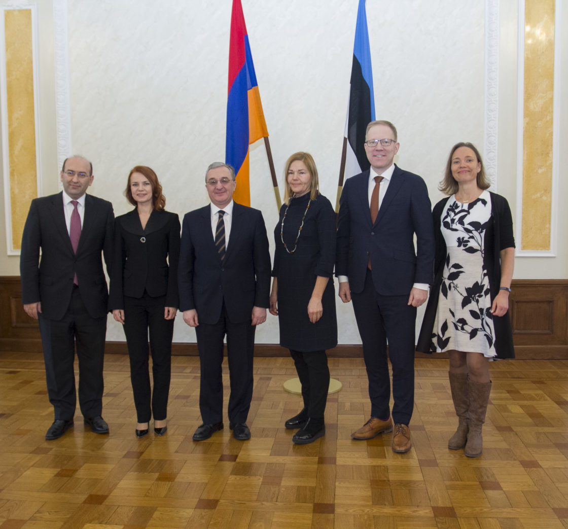 Riigikogu väliskomisjon kohtus Armeenia välisministri Zohrab Mnatsakanyaniga