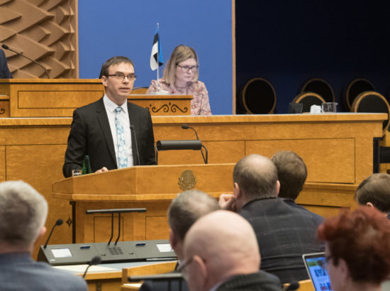 Täiskogu istung, välispoliitika arutelu olulise tähtsusega riikliku küsimusena