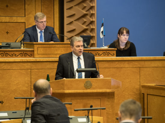 Täiskogu istung, Eesti Vabaerakonna fraktsiooni algatatud olulise tähtsusega riikliku küsimuse „Infojulgeolek, sellega seotud ohud demokraatiale ja õigusriigile“ arutelu