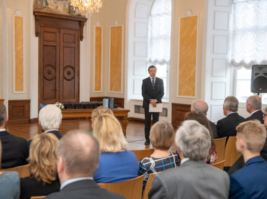 Ajalooraamatu "Eesti parlament 1917-1940" esitlus Toompea lossi Valges saalis