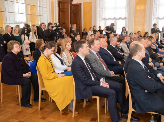 Ajalooraamatu "Eesti parlament 1917-1940" esitlus Toompea lossi Valges saalis