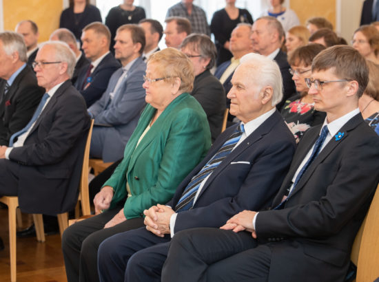 Ajalooraamatu "Eesti parlament 1917-1940" esitlus Toompea lossi Valges saalis