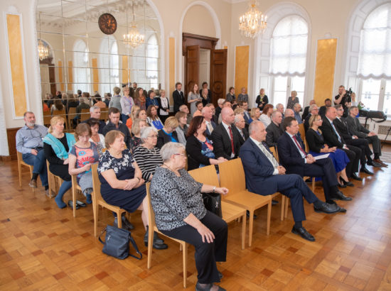 Riigikogu 100. sünnipäevale pühendatud postmargi esitlus