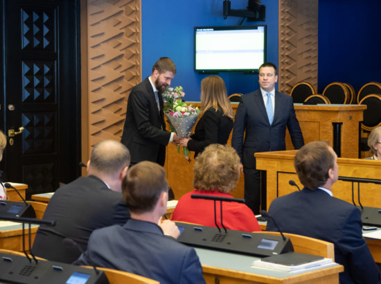 Täiskogu istung, Finantsinspektsiooni 2018. aasta aruanne, Kert Kingo ametivanne ja Arto Aasa tagasiastumine
