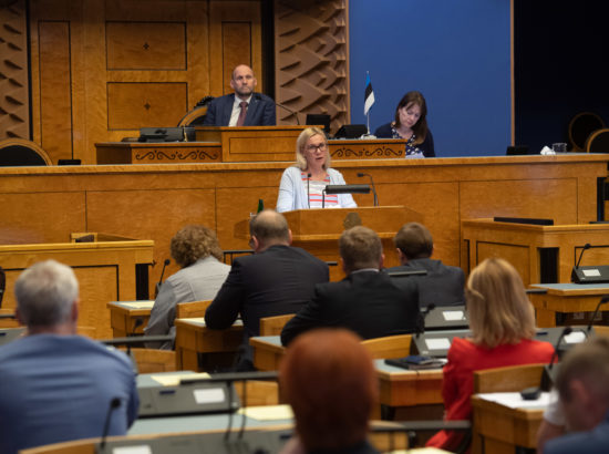 Täiskogu istung, ametivande andis Riigikogu liige Kalle Grünthal ja ettekande tegi Euroopa Komisjoni liikme kandidaat Kadri Simson