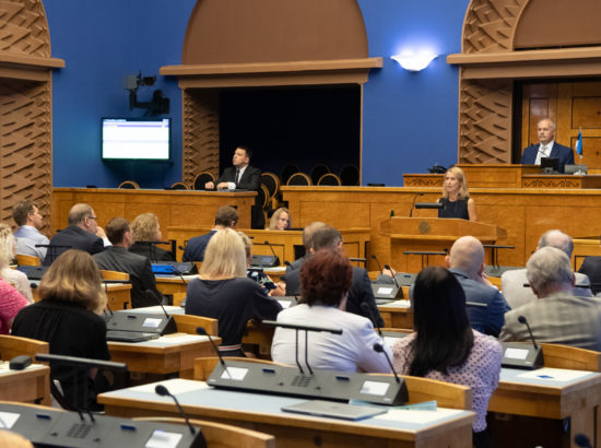 Riigikogu erakorraline istungjärk, umbusalduse avaldamine peaminister Jüri Ratasele