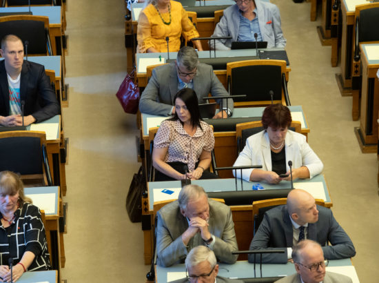 Riigikogu erakorraline istungjärk, umbusalduse avaldamine peaminister Jüri Ratasele