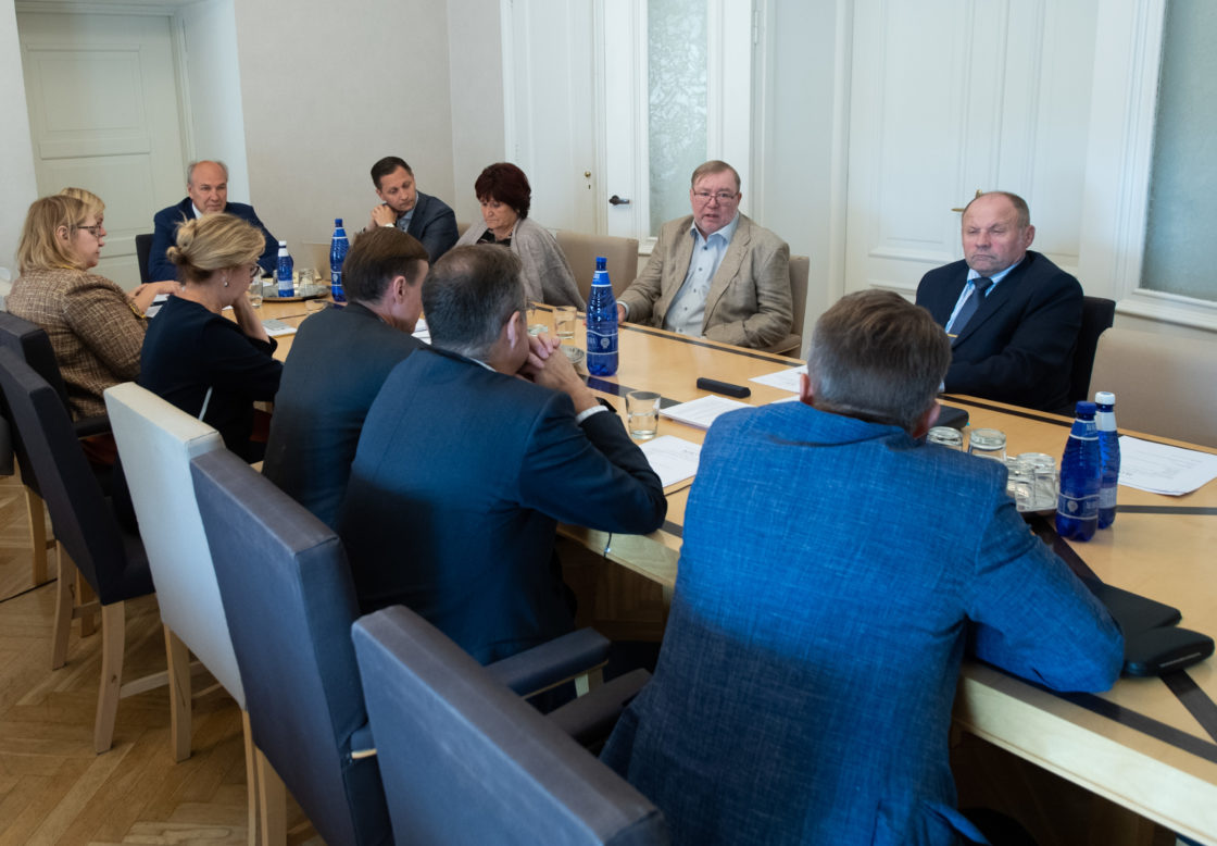 Rahanduskomisjon kuulas ära Eesti Panga Nõukogu esimehe Mart Laari ettepaneku keskpanga nõukogu liikmete nimetamise kohta