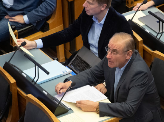 Riigikogu sai ülevaate avaliku teenistuse 2018. aasta aruandest