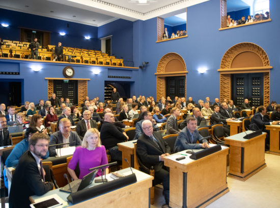 Täiskogu istung, peaministri poliitiline avaldus seoses 2020. aasta riigieelarve seaduse eelnõu üleandmisega