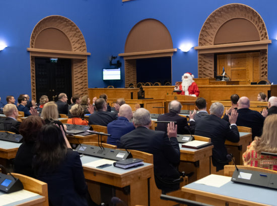 Täiskogu istung, jõuluvana külaskäik