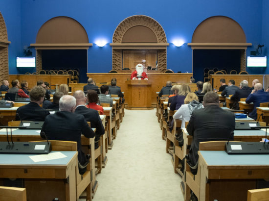 Täiskogu istung, jõuluvana külaskäik