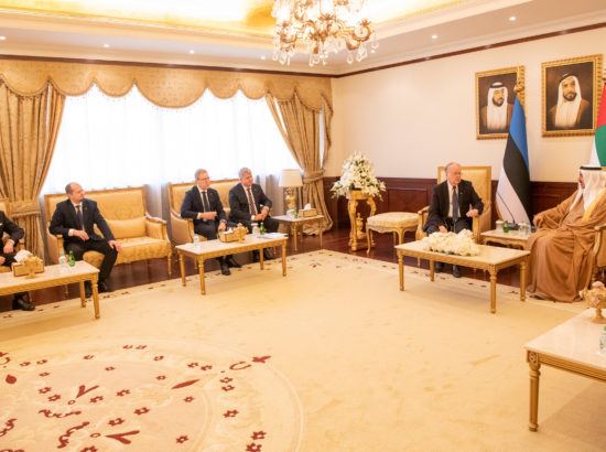 Väliskomisjoni delegatsioon Kuveidi Rahvuskogus