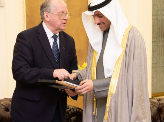 Väliskomisjoni esimees Enn Eesmaa ning Kuveidi Rahvuskogu esimees Marzouq Ali Al Ghanim