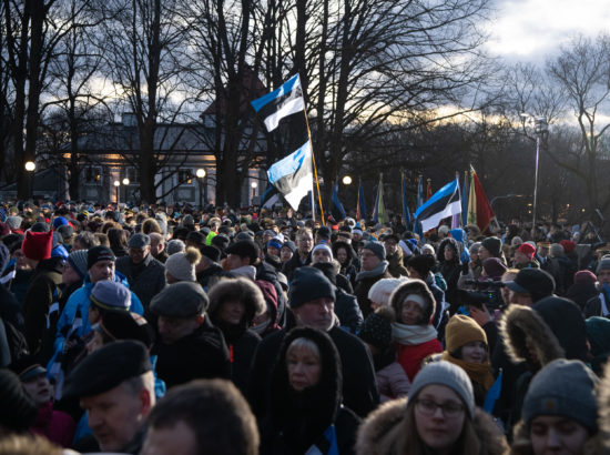 Eesti vabariigi 102. aastapäeva lipuheiskamise tseremoonia, liputoimkonnad