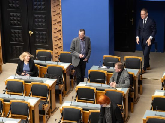 Riigikogu infotund 18. märtsil 2020, kohalolekukontroll