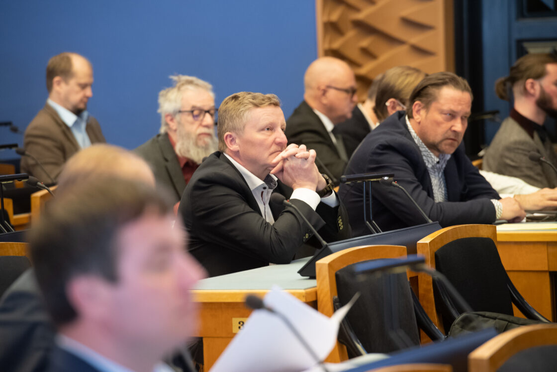 Riigikogu sai peaminister Jüri Rataselt ülevaate Eesti julgeolekupoliitika eesmärkide saavutamisest.