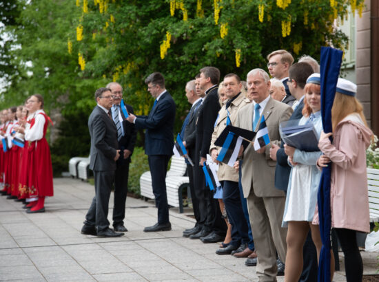 Riigikogu esimees Henn Põlluaas