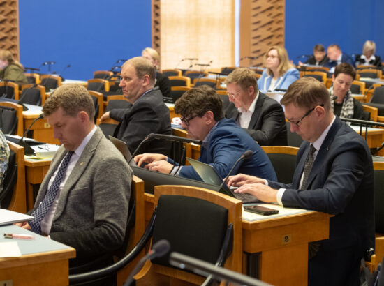 Olulise tähtsusega riikliku küsimuse „Eesti eelarvepoliitika“ arutelu