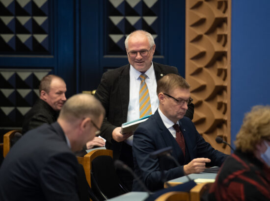 Täiskogu istung, Riigikohtu liikme Urmas Volensi ametivanne ning 2021. aasta riigieelarve seaduse eelnõu esimene lugemine