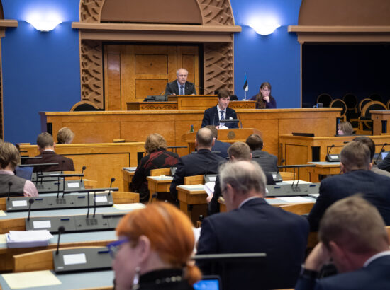 Täiskogu istung, 2021. aasta riigieelarve seaduse eelnõu esimene lugemine