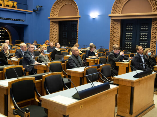 Eesti Reformierakonna fraktsiooni algatatud olulise tähtsusega riikliku küsimuse „Kuidas elada koroonaviirusega“ arutelu