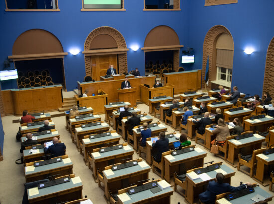 Täiskogu istung, rahandusminister Martin Helme umbusaldamine. Sotsiaaldemokraatliku Erakonna fraktsiooni esimees Indrek Saar.