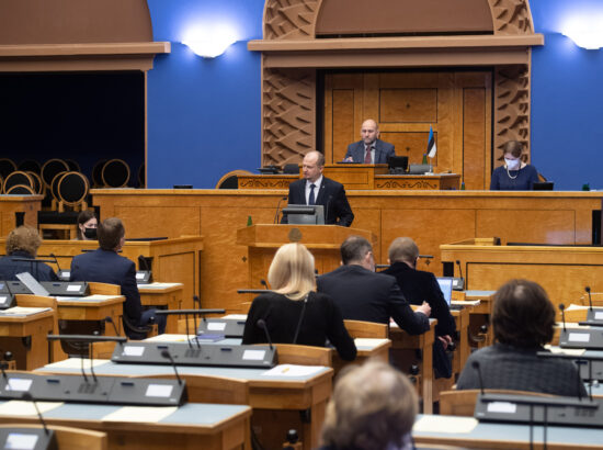 Täiskogu istung, Riigikogu otsuse „Rahvahääletuse korraldamine abielu mõiste küsimuses“ eelnõu esimene lugemine