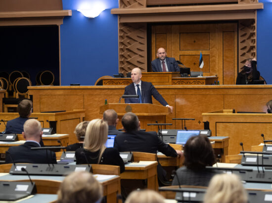 Täiskogu istung, Riigikogu otsuse „Rahvahääletuse korraldamine abielu mõiste küsimuses“ eelnõu esimene lugemine