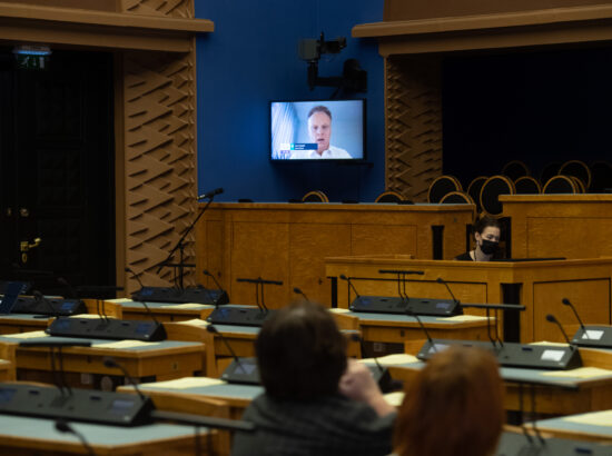 Riigikogu kaugosalusega istung, jõuluvana külaskäik