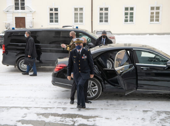 Riigikaitsekomisjoni kohtumine NATO arendusväejuhatuse ülema kindral André Lanataga