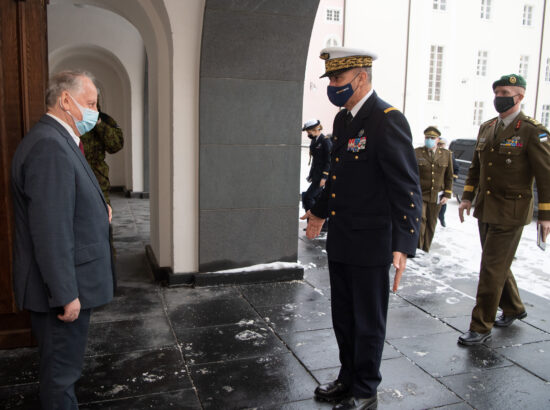 Riigikaitsekomisjoni kohtumine NATO arendusväejuhatuse ülema kindral André Lanataga