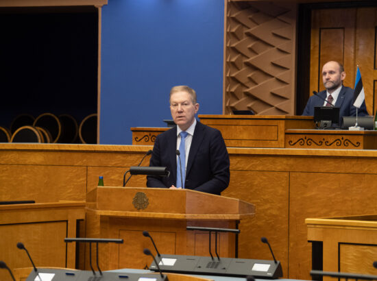 Täiskogu istung, välispoliitika arutelu olulise tähtsusega riikliku küsimusena