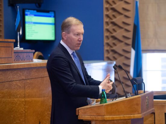 Täiskogu istung, välispoliitika arutelu olulise tähtsusega riikliku küsimusena